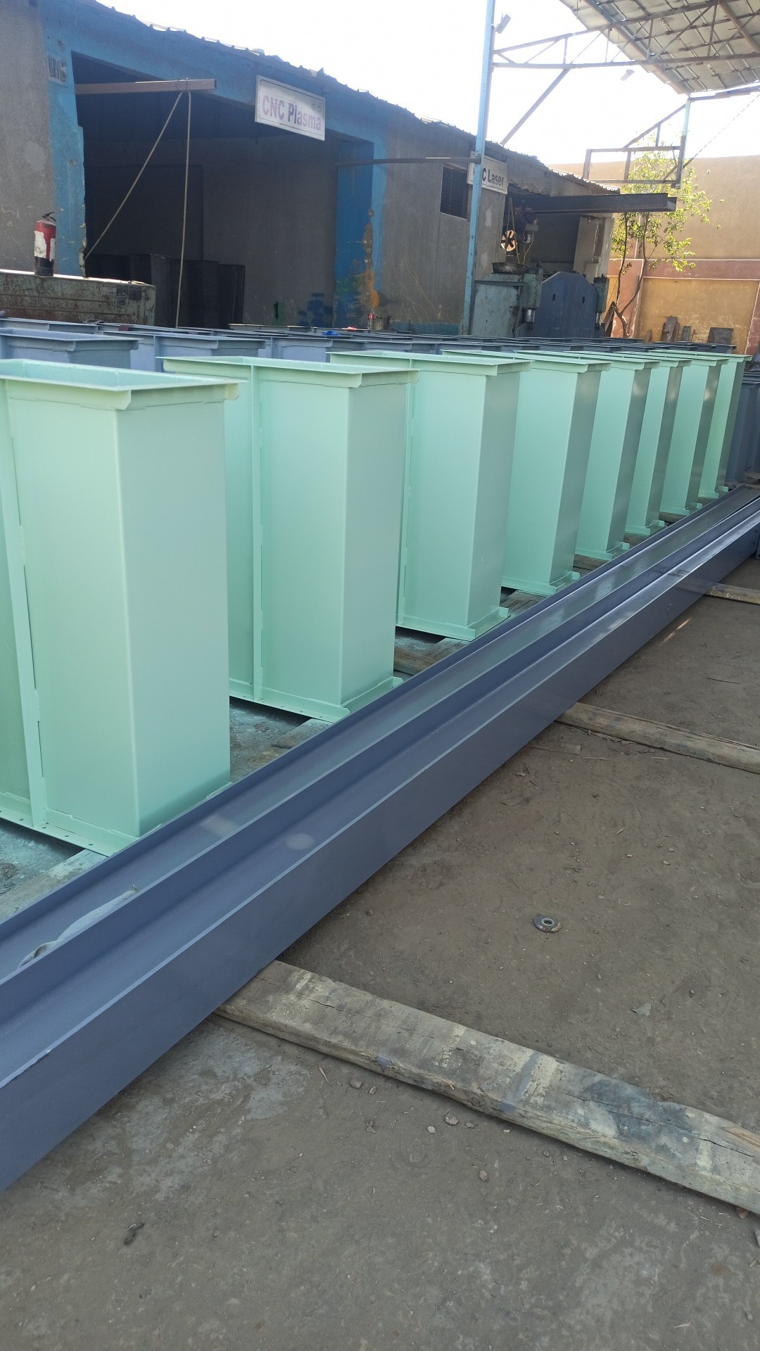 Manufacturing a waterwheel at Mix Factory for Modern Industries